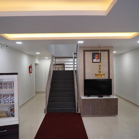 Chandra Inn Колам Екстериор снимка