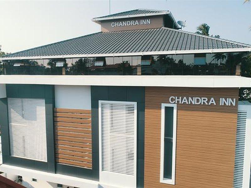 Chandra Inn Колам Екстериор снимка