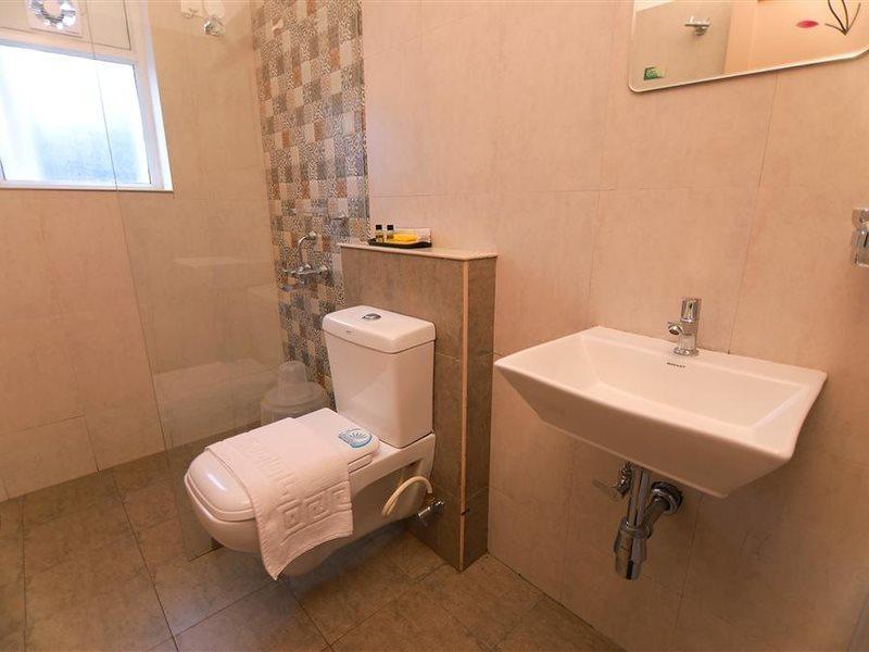 Chandra Inn Колам Екстериор снимка