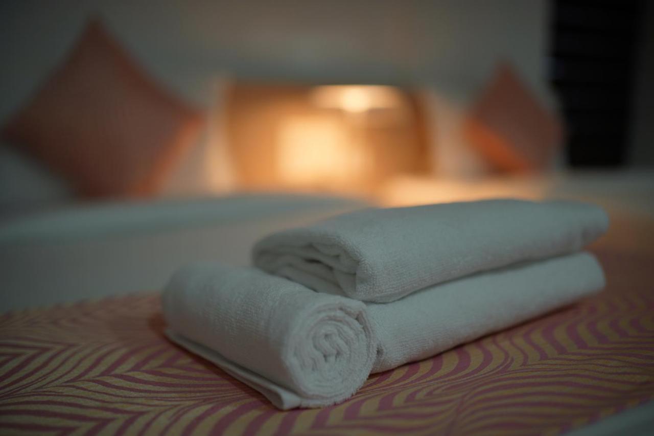 Chandra Inn Колам Екстериор снимка